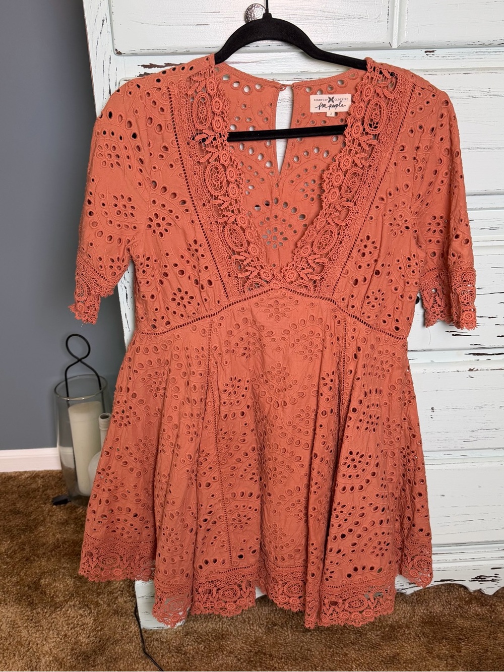 Free People Orange Eyelet Lace V-Neck Baby Doll Dress. Womenβs size 2.